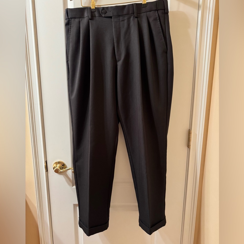 NWOT Savane Men’s Pleated Front Black Dress Pants